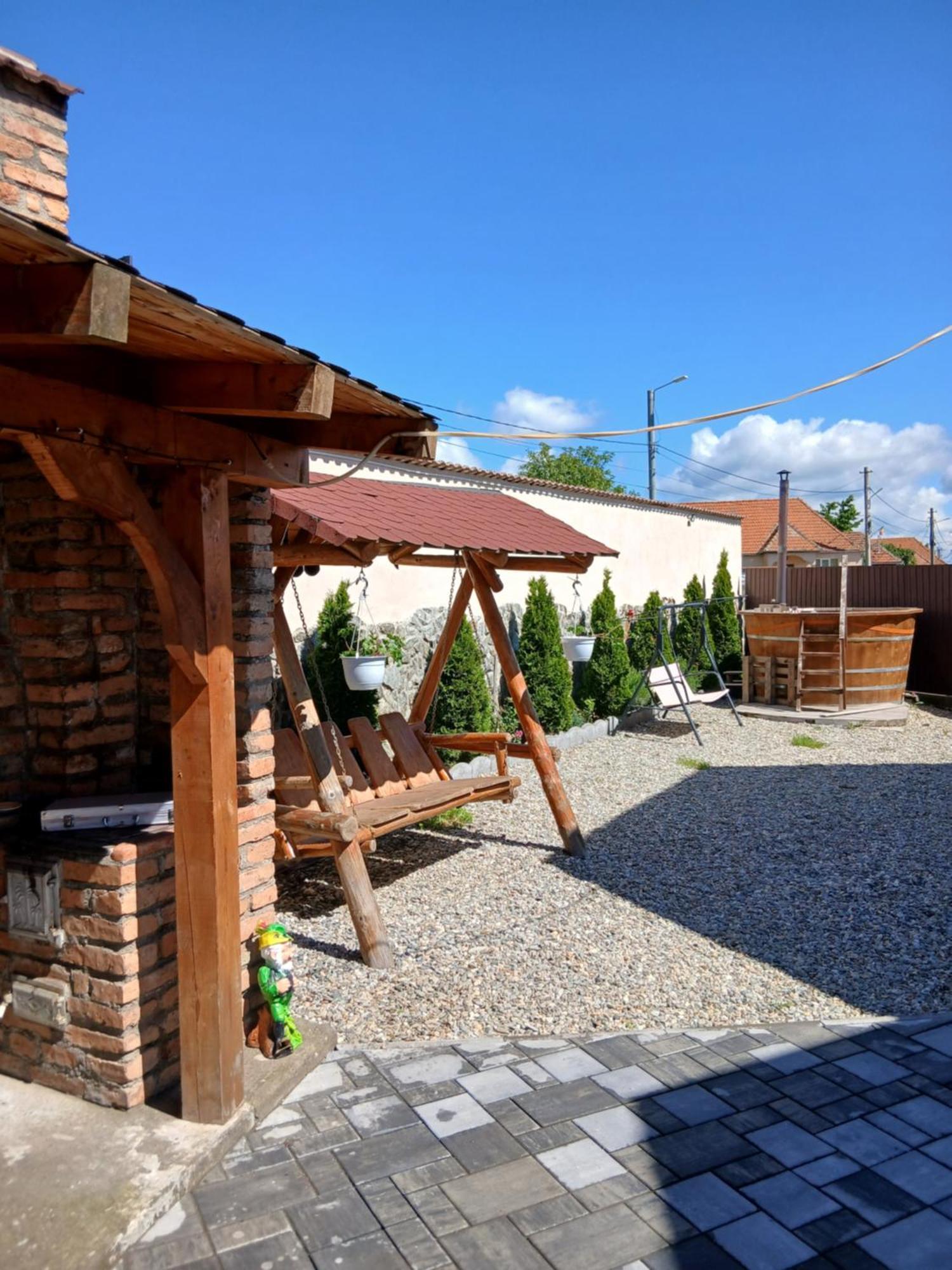 Casa Loredana Cîrţişoara Extérieur photo